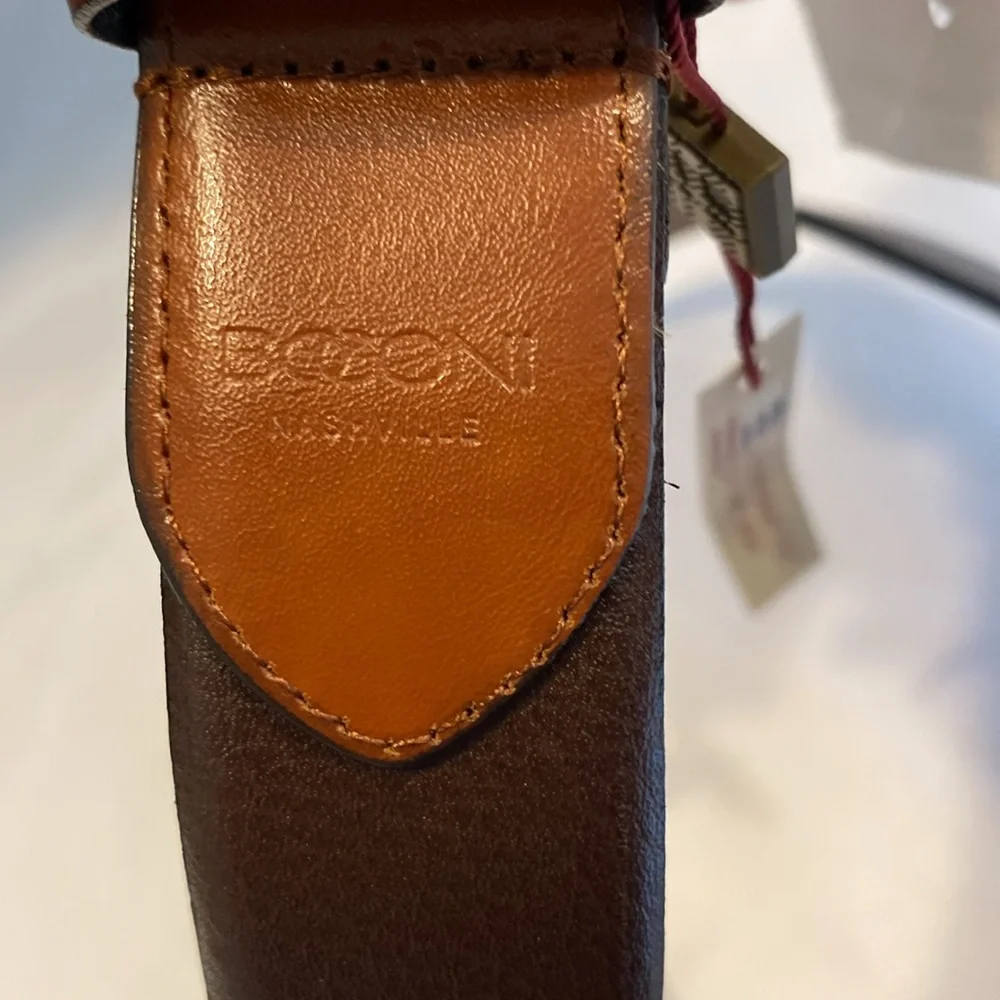 NWT Boconi Nashville brown leather belt size 32